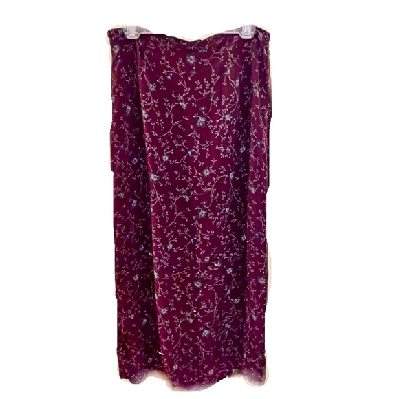 Old Navy Dresses & Skirts - Purple Floral Skirt